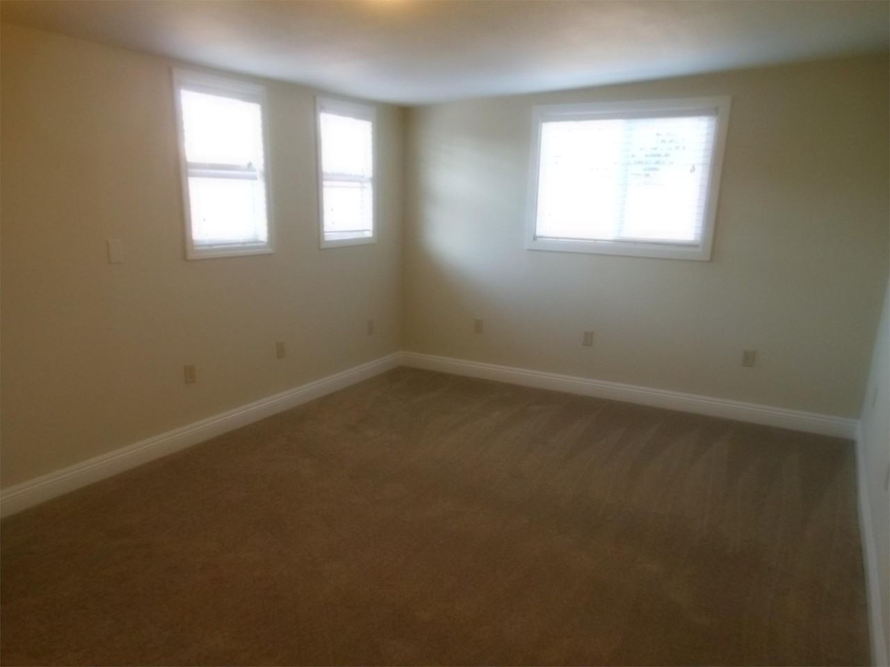 17065 E Benbow St #1 - Photo 3 of 22