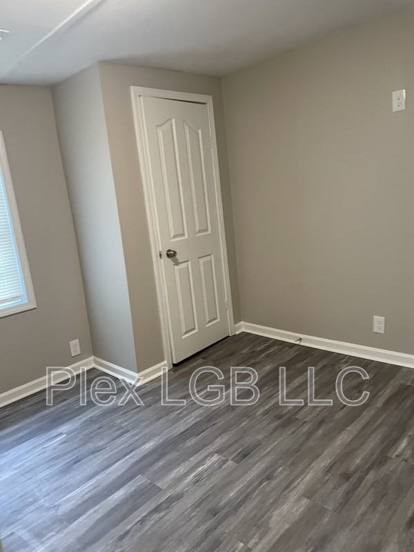 324 Daniel St - Photo 3 of 9