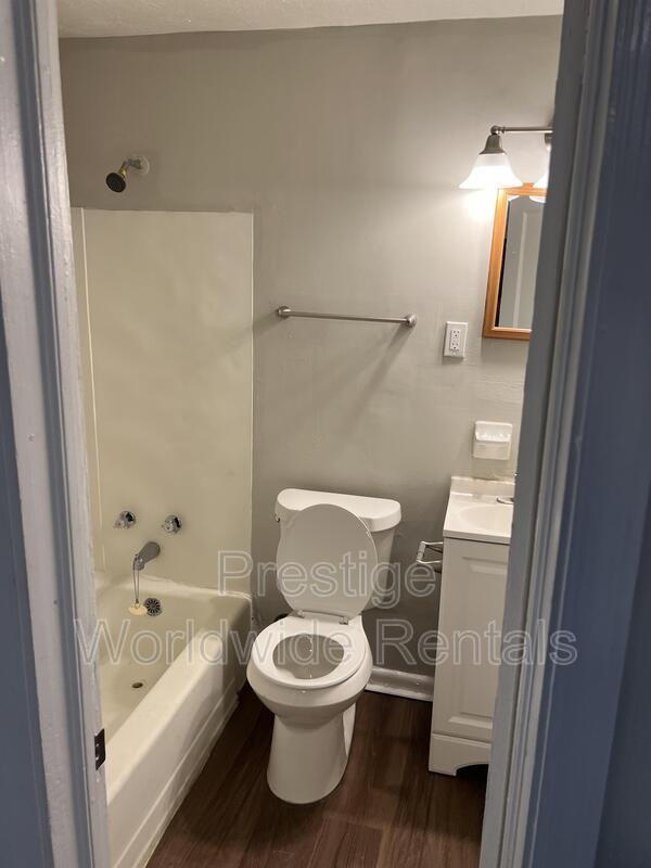 483 Harold St - Photo 5 of 10