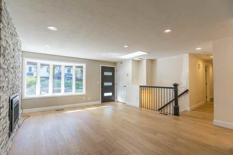 6832 122nd Ave Ne - Photo 3 of 16