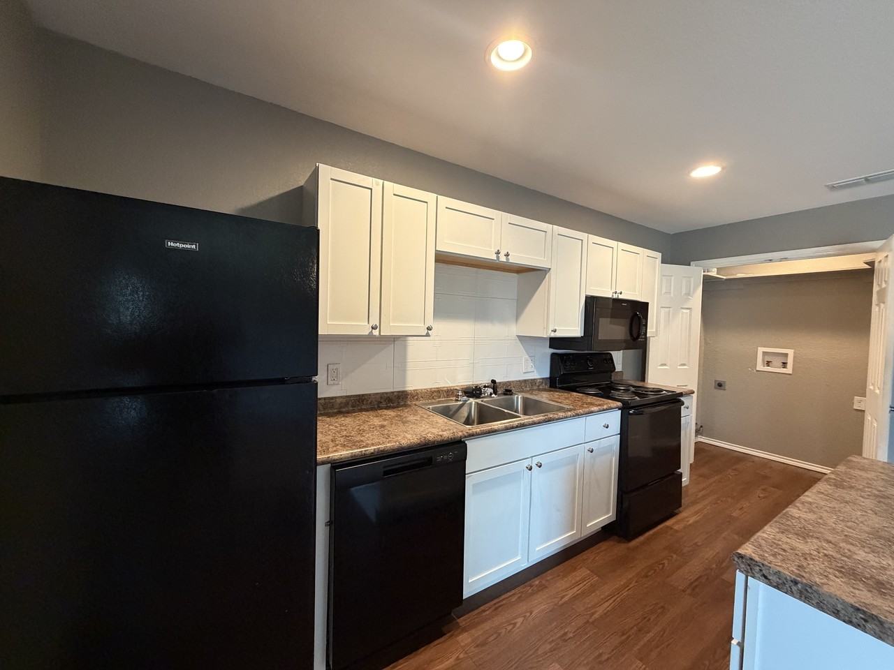 1738 Jennings St #1 - Photo 3 of 8