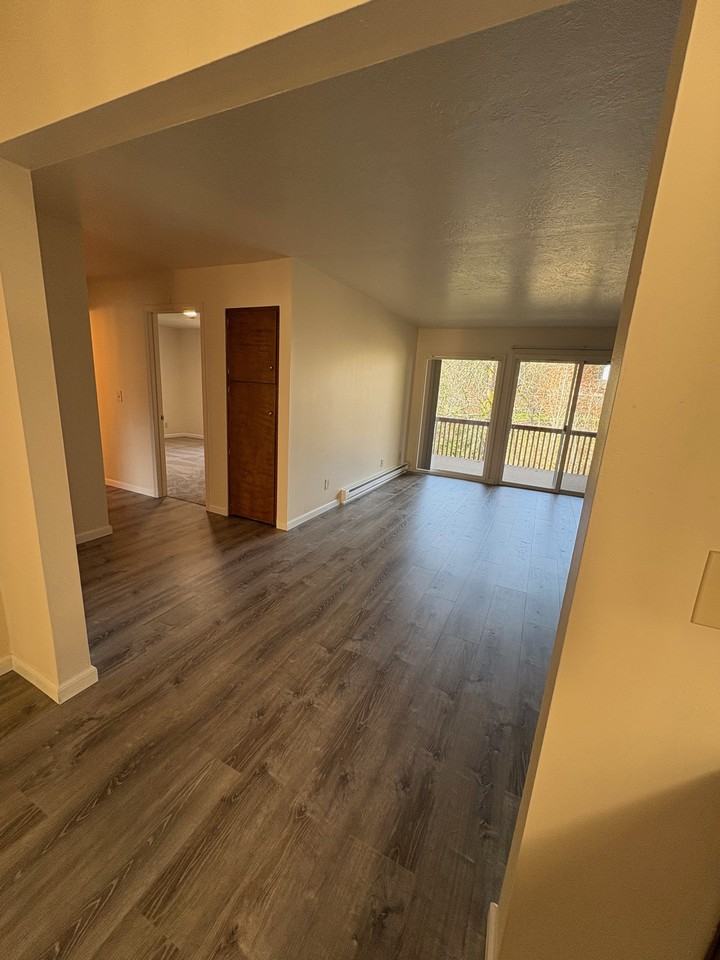 13050 Nw Cornell Rd #D04 - Photo 3 of 16