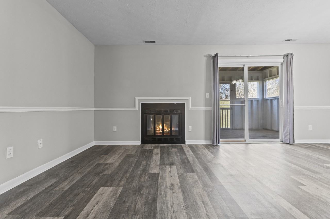 1658 Foxhaven Dr #10 - Photo 7 of 27