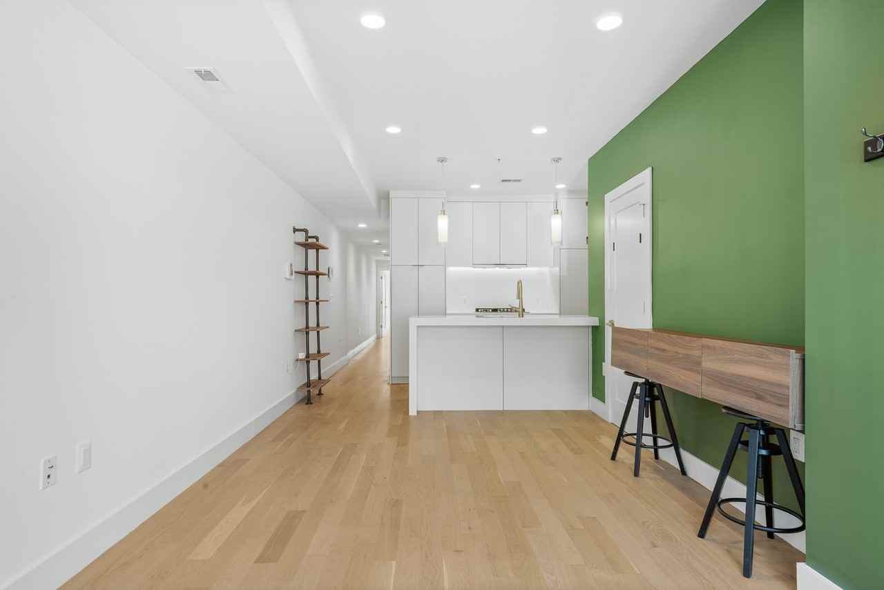 1515 K St Se #2 - Photo 6 of 47