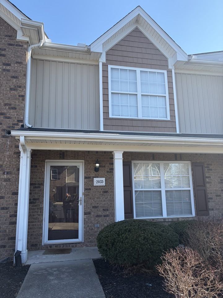 2033 Victory Gallop Ln #1 - Photo 2 of 8