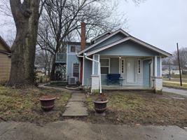 featured image of 630 N Pleasant St #TOP