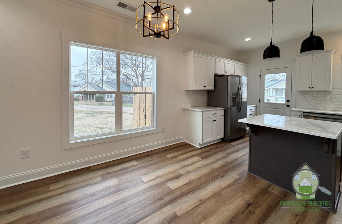 401 S Franklin Rd #A - Photo 4 of 17