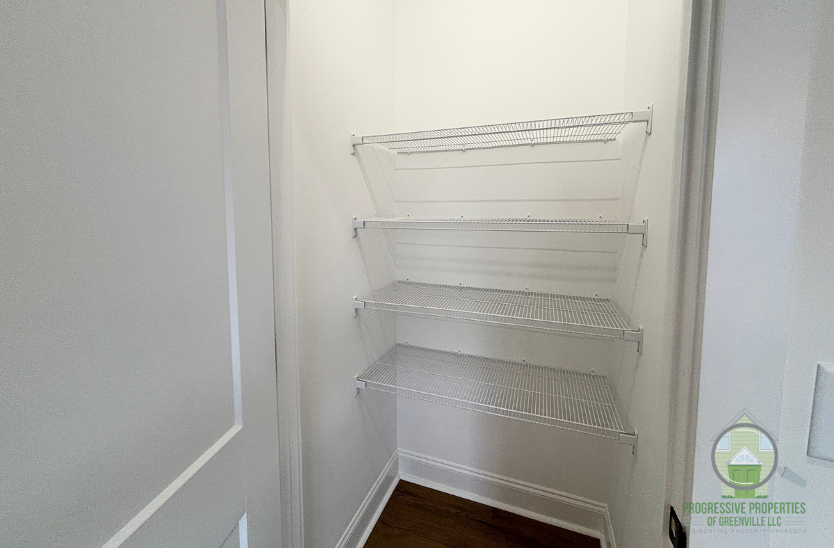 401 S Franklin Rd #A - Photo 7 of 17