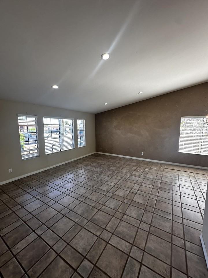 6186 S Truman Dr #1 - Photo 5 of 37