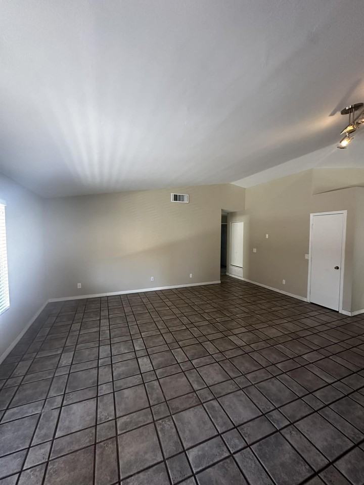 6186 S Truman Dr #1 - Photo 6 of 37