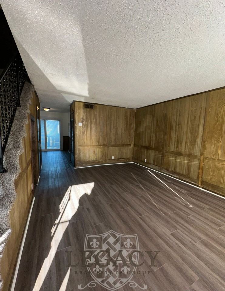 1031 Harold Dr #1 - Photo 6 of 24
