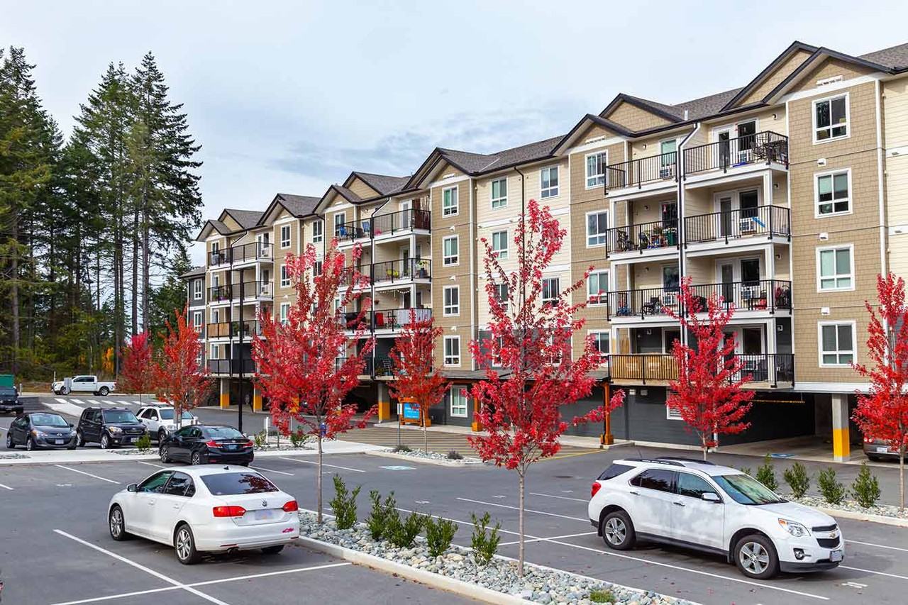 Longwood Landing - Photo 5 of 19