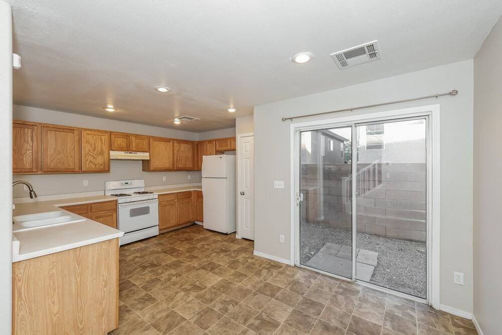 11905 Fairfax Ridge St - Photo 6 of 17