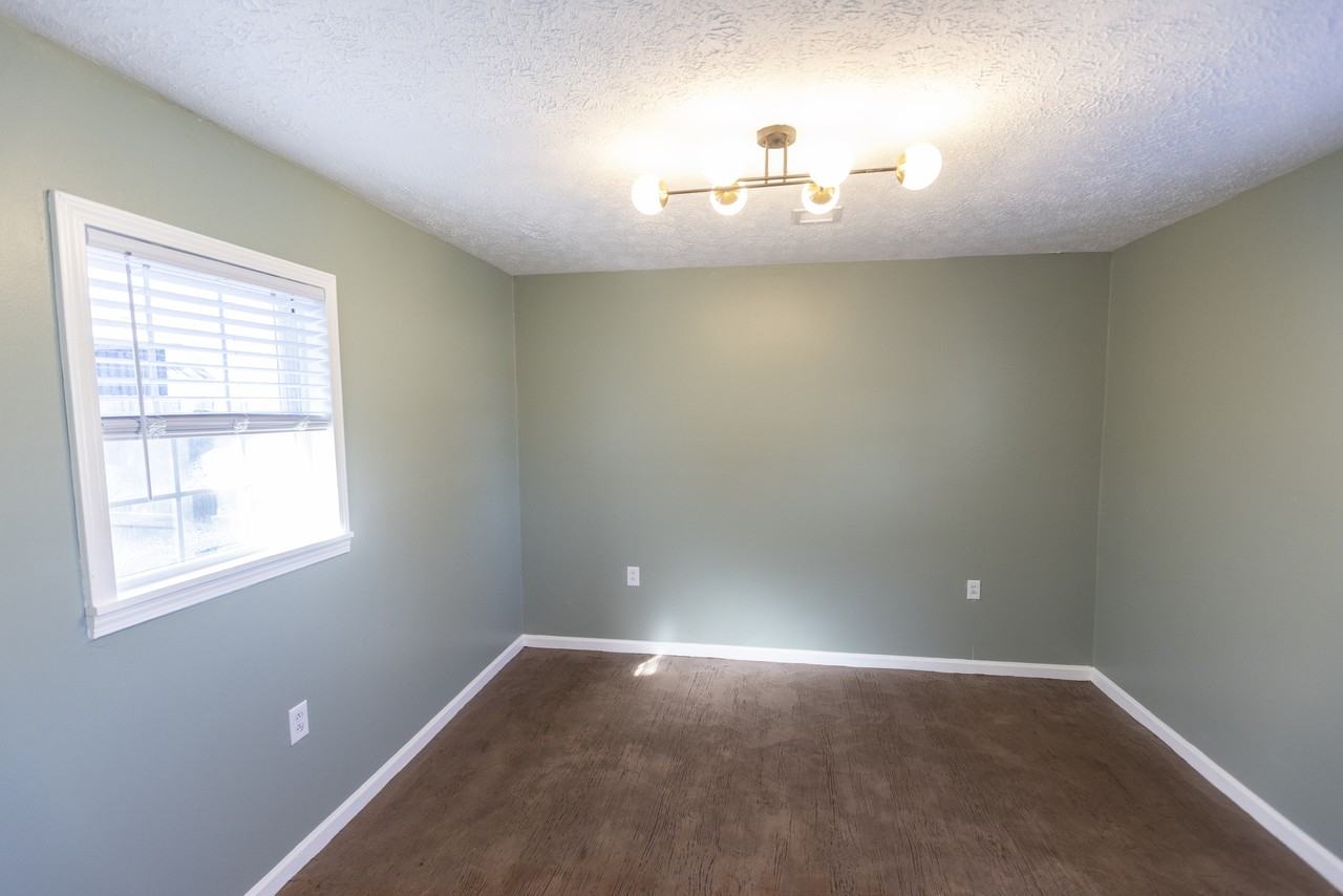 304 Quigley St #1 - Photo 4 of 17