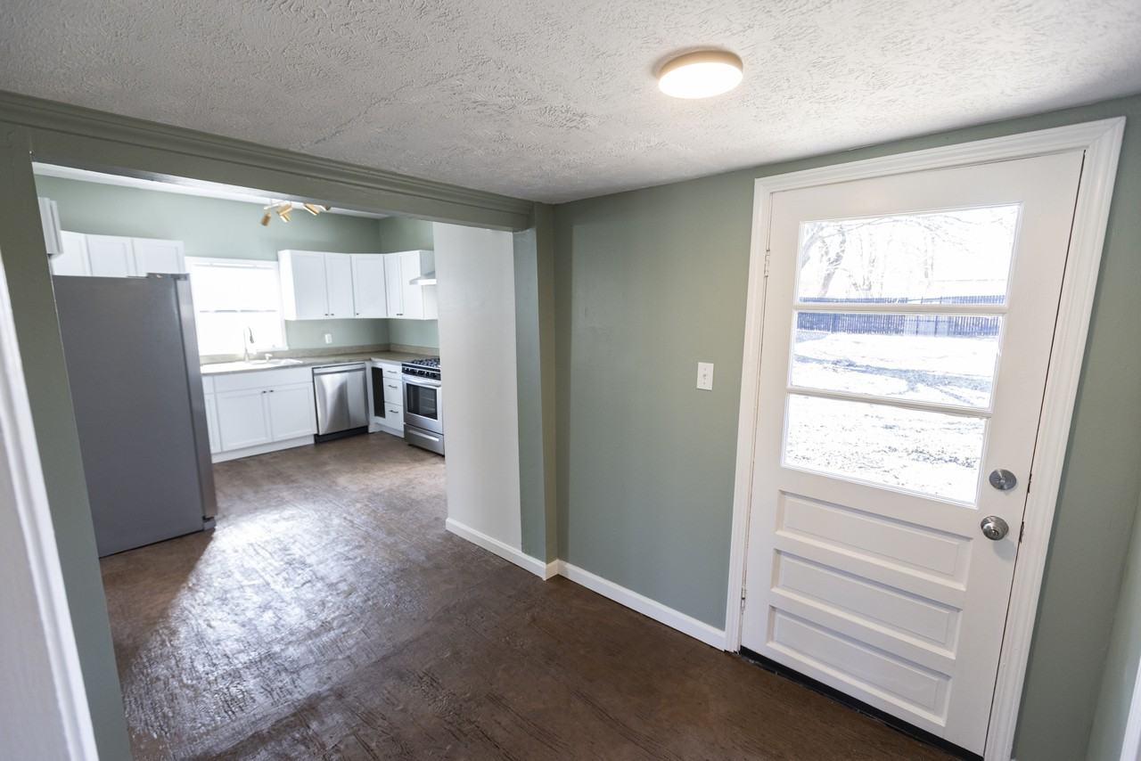 304 Quigley St #1 - Photo 6 of 17