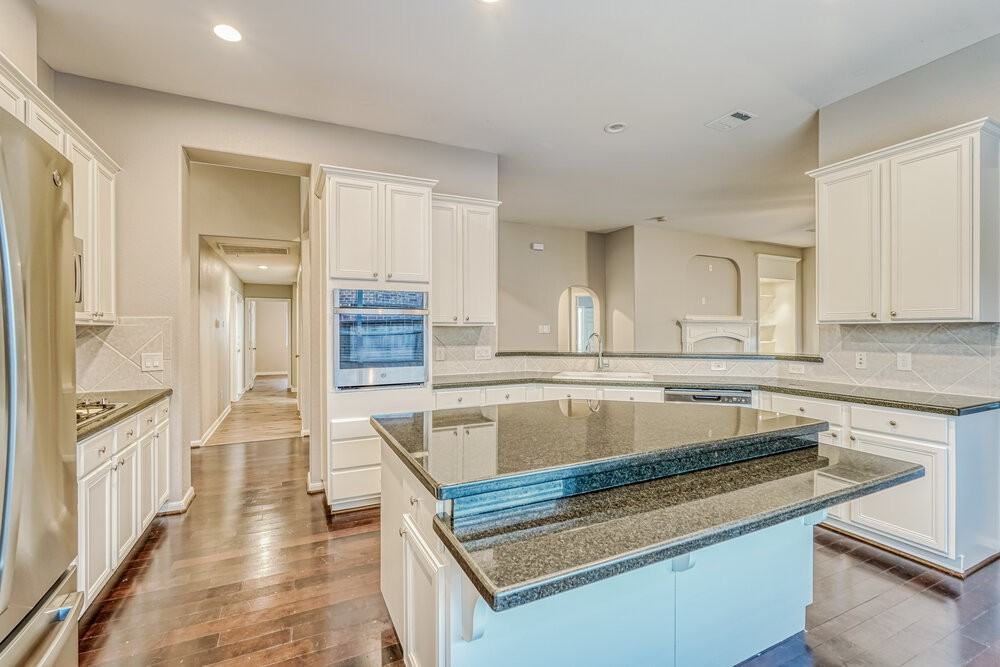 1110 Bringewood Chase Dr - Photo 7 of 16