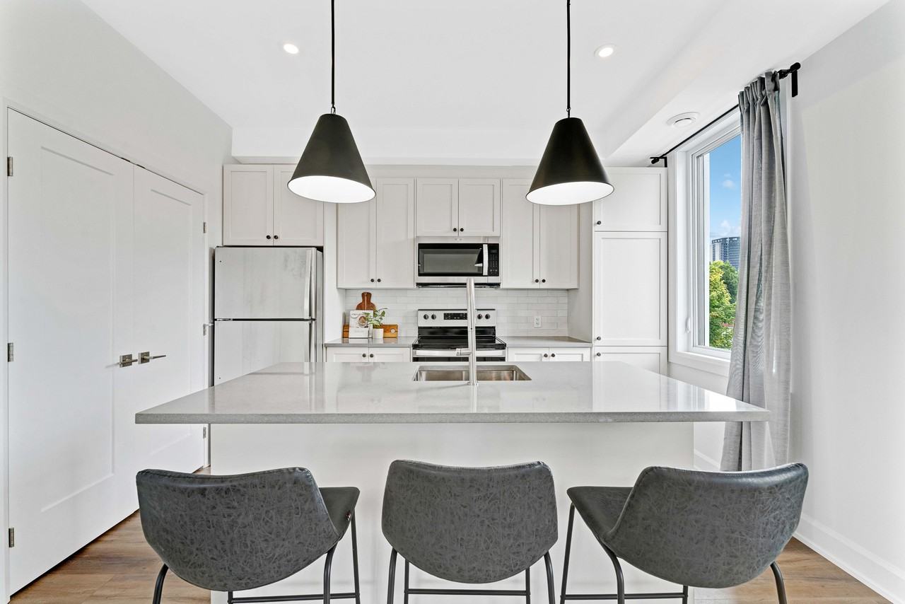 157 Sanford Avenue - Photo 4 of 7