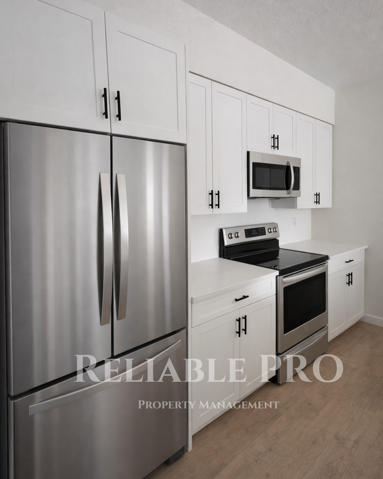 New Westmount Townhome | A/C, Fireplace, HUGE walk in closet | 2.5 Bath, Steps from 124 St - Photo 3 of 28