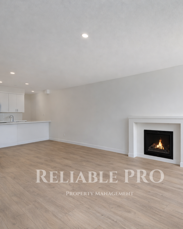 New Westmount Townhome | A/C, Fireplace, HUGE walk in closet | 2.5 Bath, Steps from 124 St - Photo 4 of 28