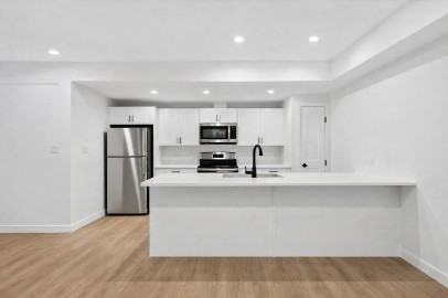 SF338 | 2 Bedroom Basement Suite – Northwest Edmonton - Photo 2 of 15