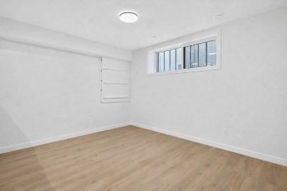 SF338 | 2 Bedroom Basement Suite – Northwest Edmonton - Photo 3 of 15