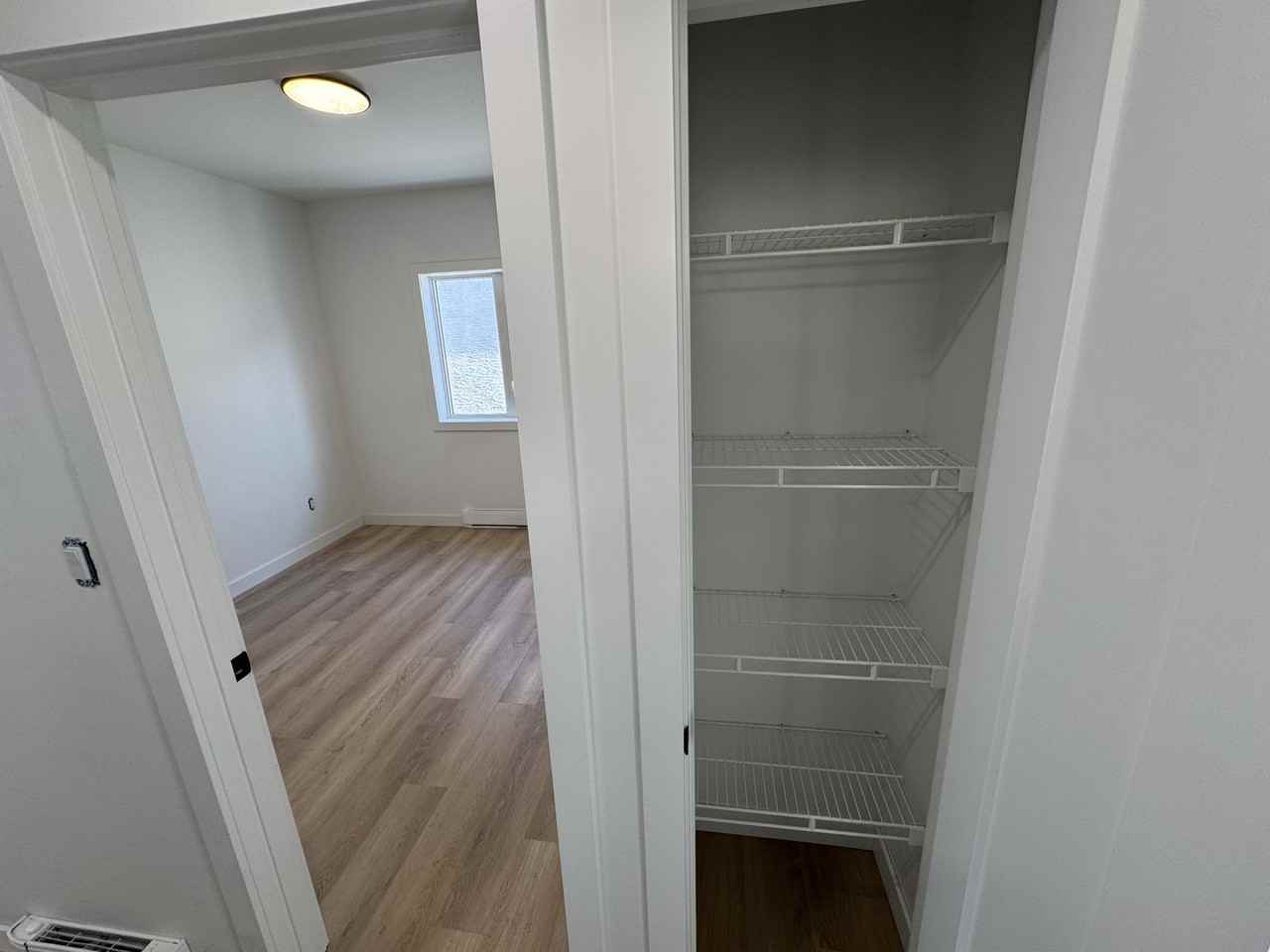 56 Handyside Ave - Photo 7 of 33