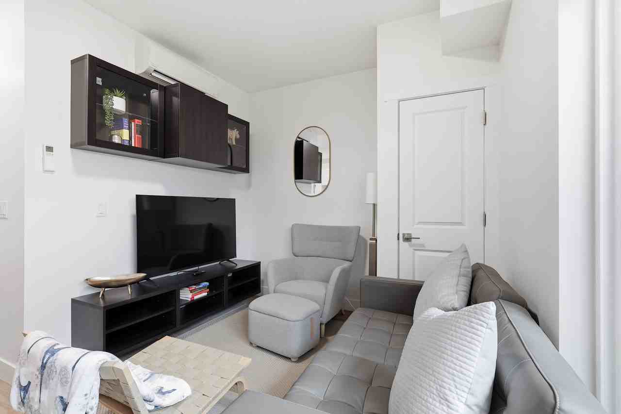 2085 N Main St - Photo 2 of 21