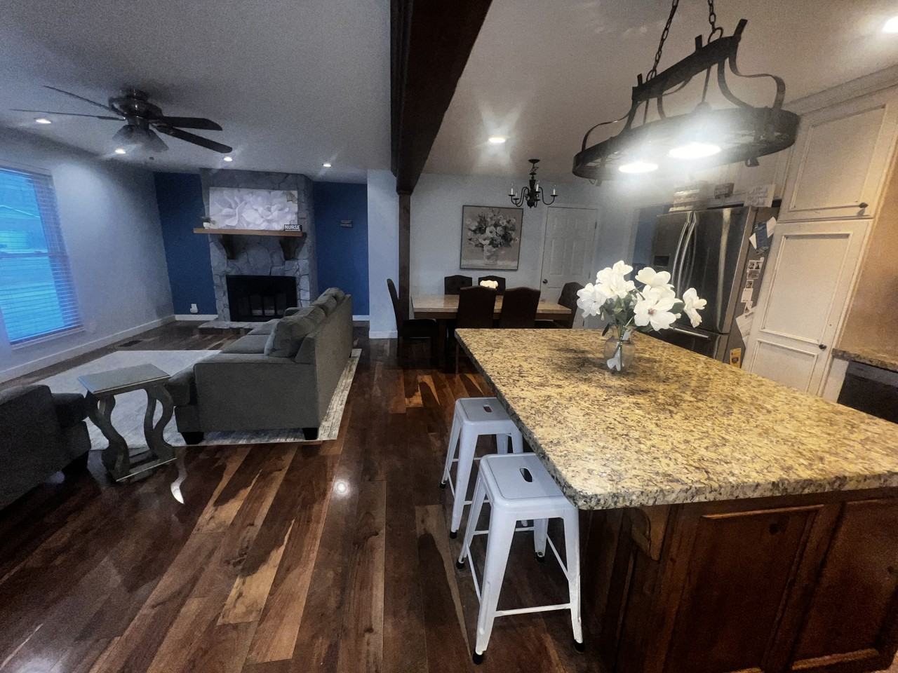 1900 E St - Photo 5 of 14