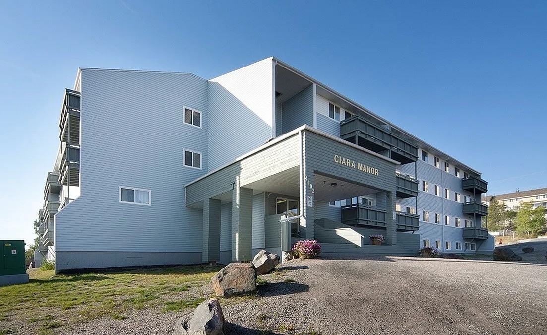 Ciara Manor - Photo 3 of 8