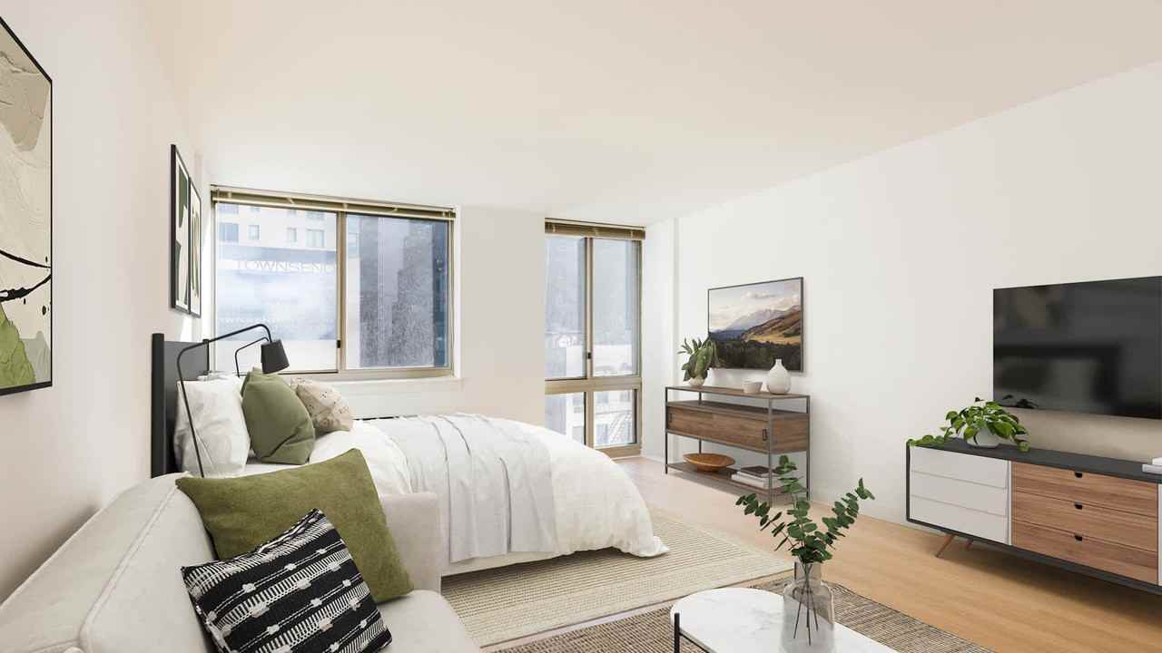 Hudson Crossing - Photo 2 of 50