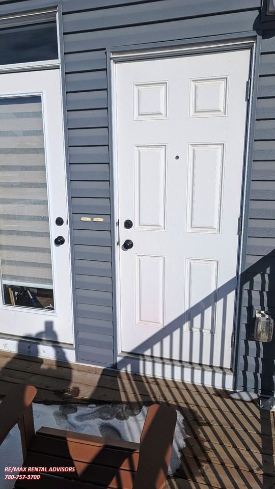 11 Setonstone Landng Se - Photo 2 of 10