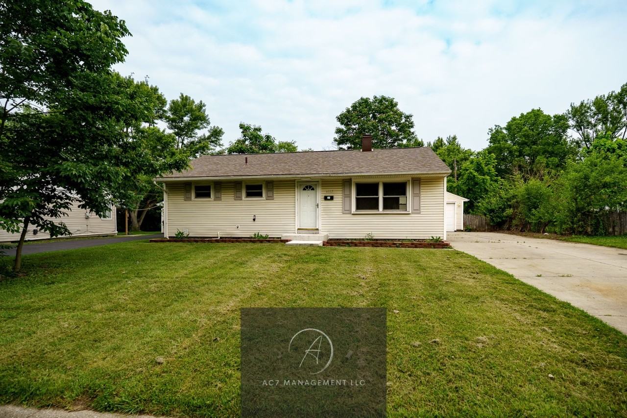 4027 Beatty Dr - Photo 3 of 20