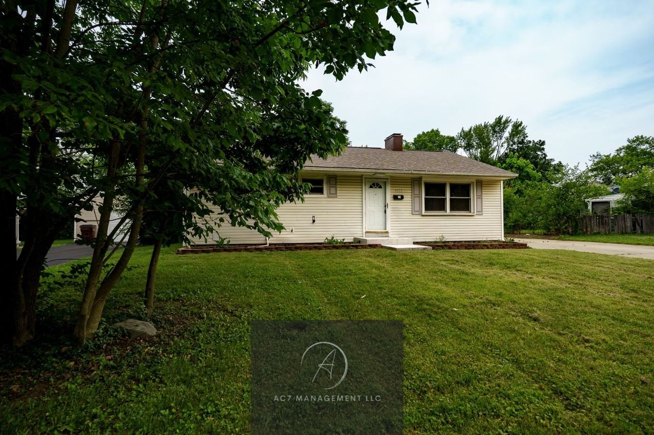 4027 Beatty Dr - Photo 5 of 20