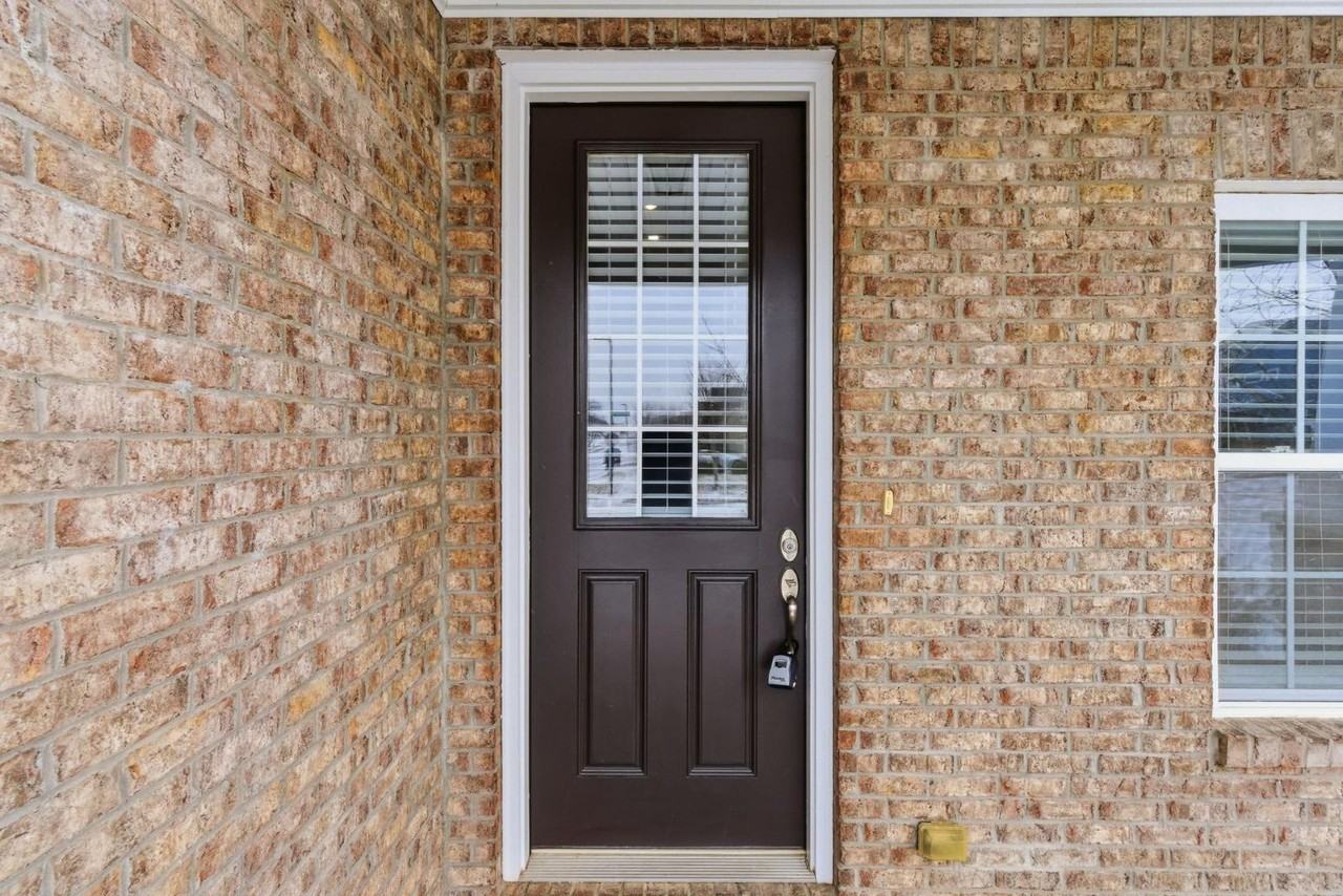 1168 Autumn Ridge Dr - Photo 3 of 11