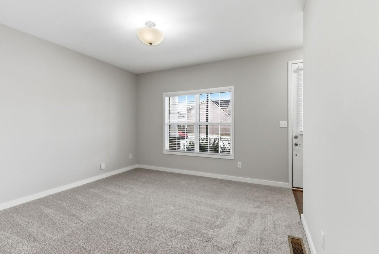 1168 Autumn Ridge Dr - Photo 6 of 11