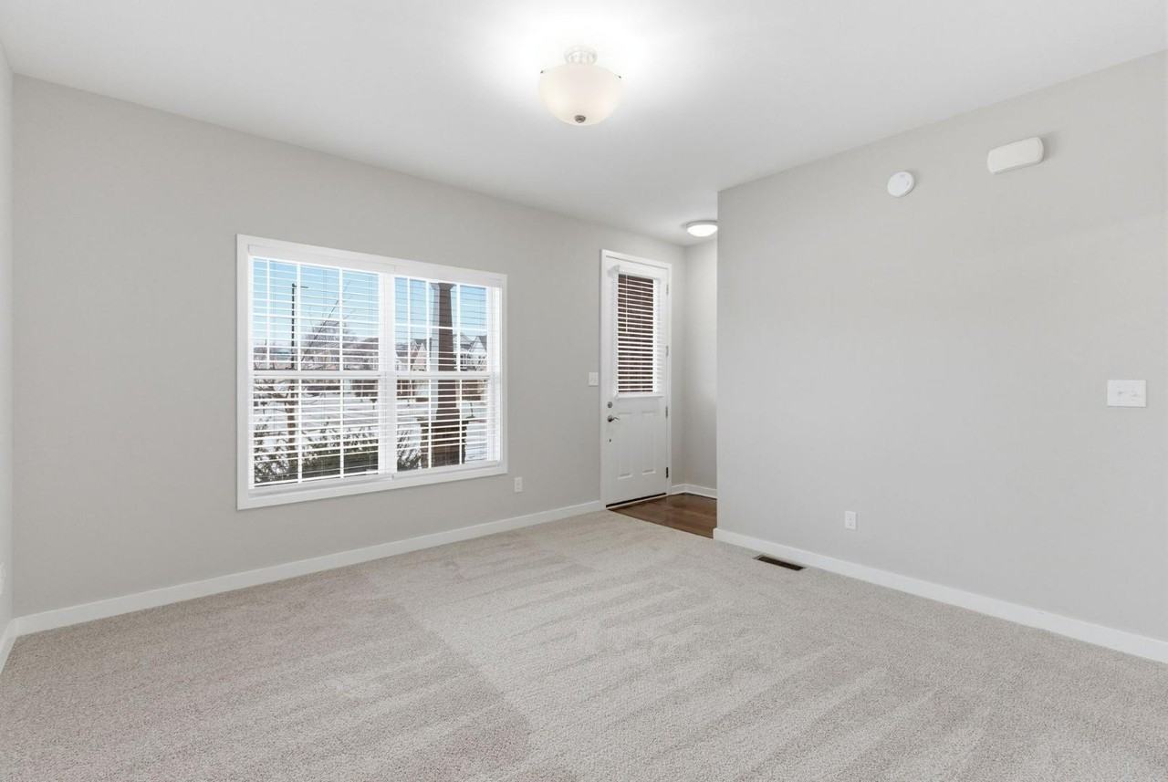 1168 Autumn Ridge Dr - Photo 7 of 11