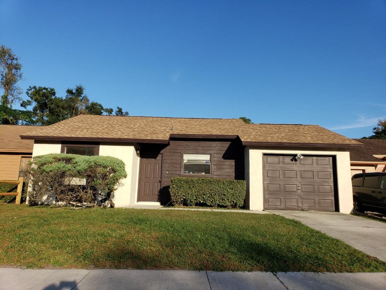 10709 Meadow Lea Cir W - Photo 2 of 13