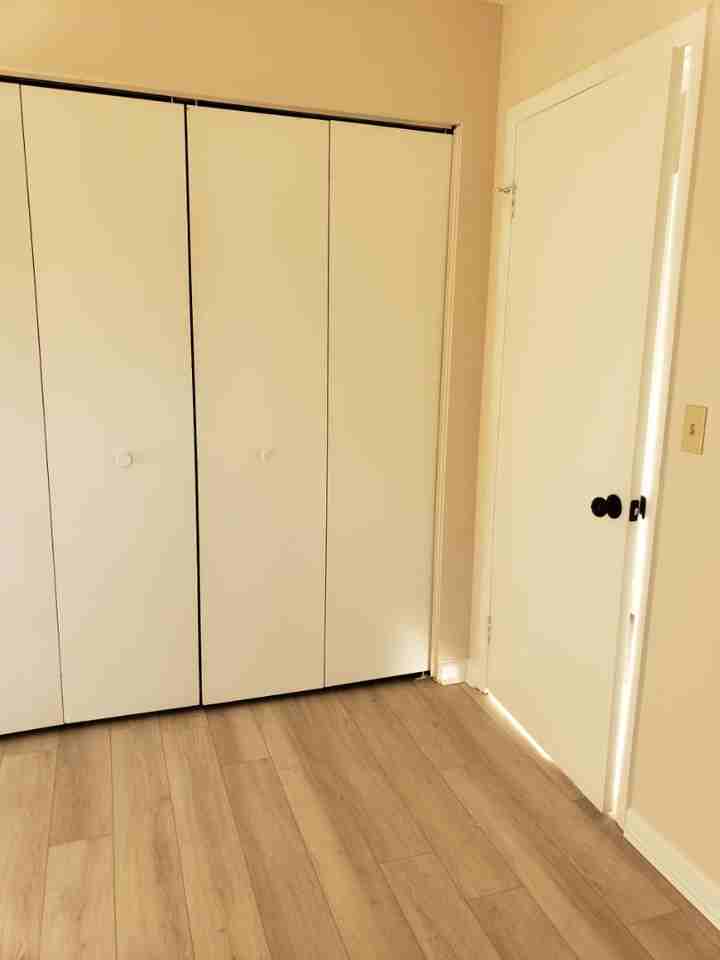 10709 Meadow Lea Cir W - Photo 7 of 13