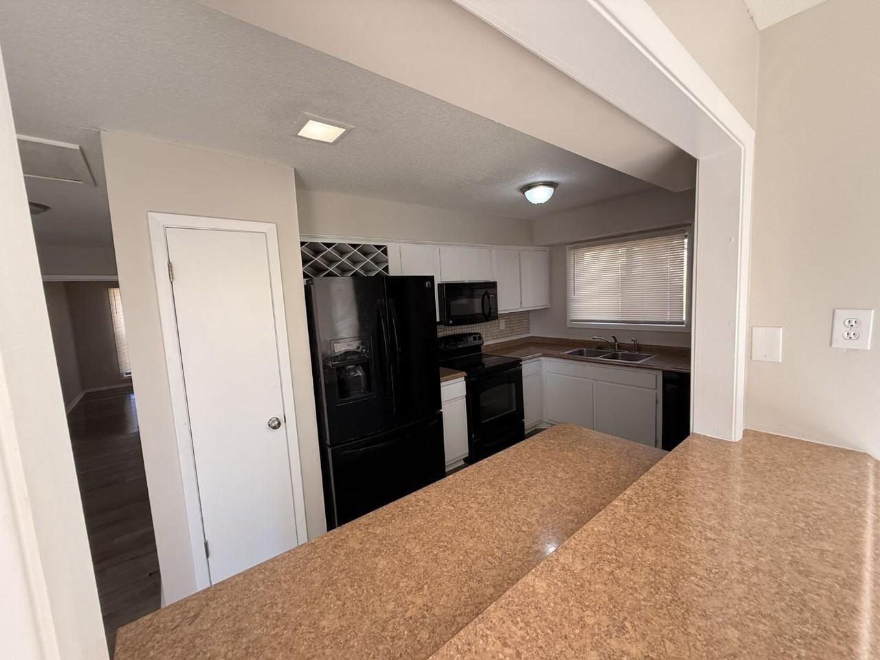 2150 Tramway Pl - Photo 6 of 12