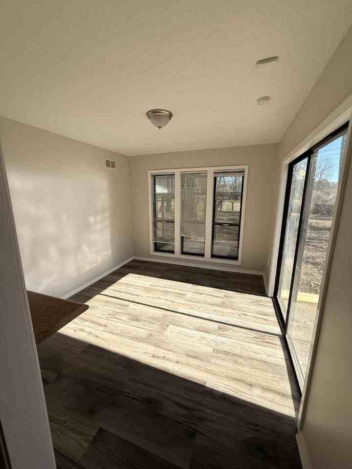 2150 Tramway Pl - Photo 7 of 12