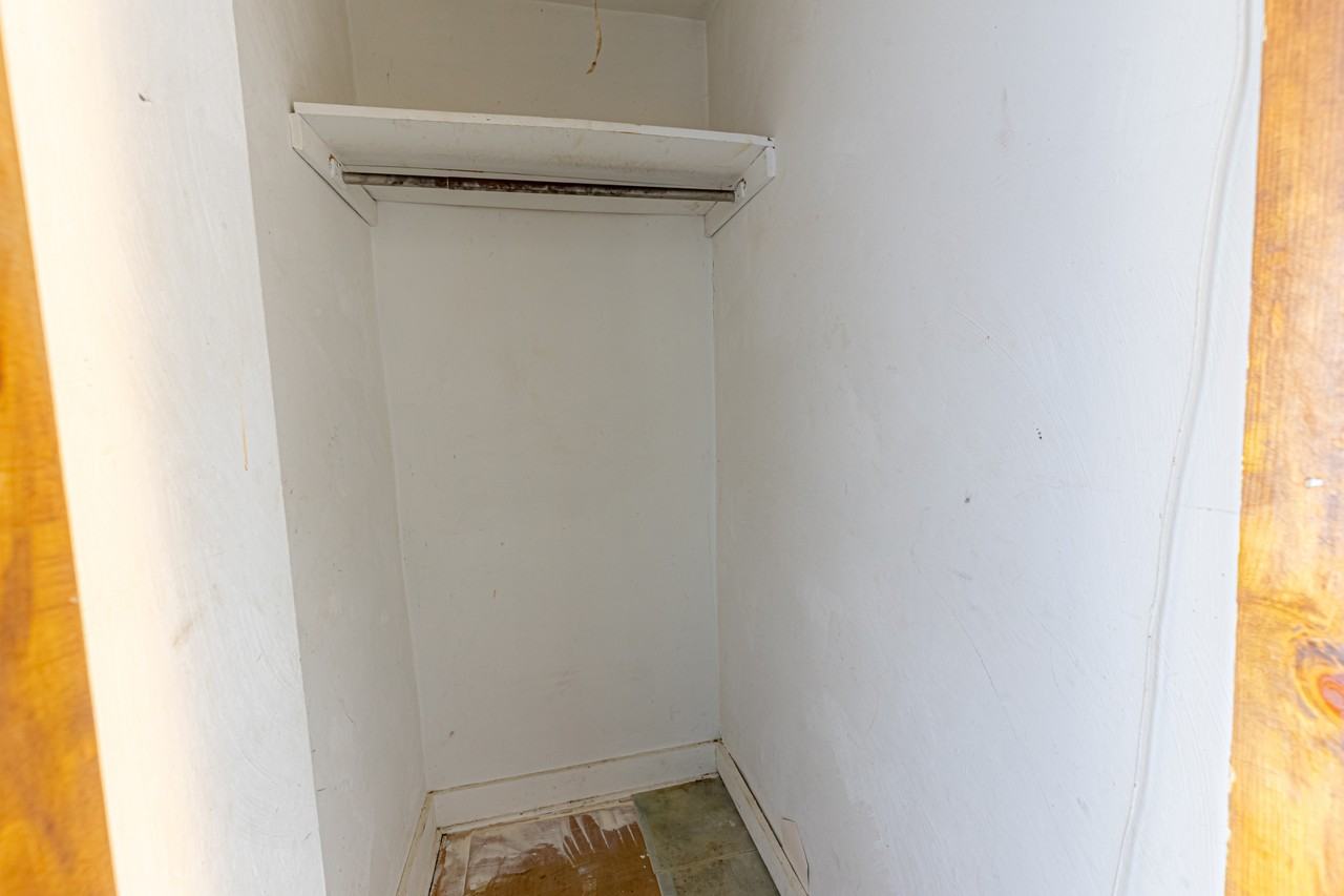 587 Stephens St #1 - Photo 7 of 45