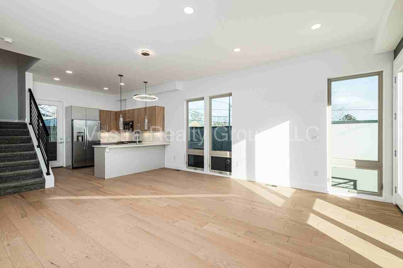 1306 Osceola St - Photo 6 of 20
