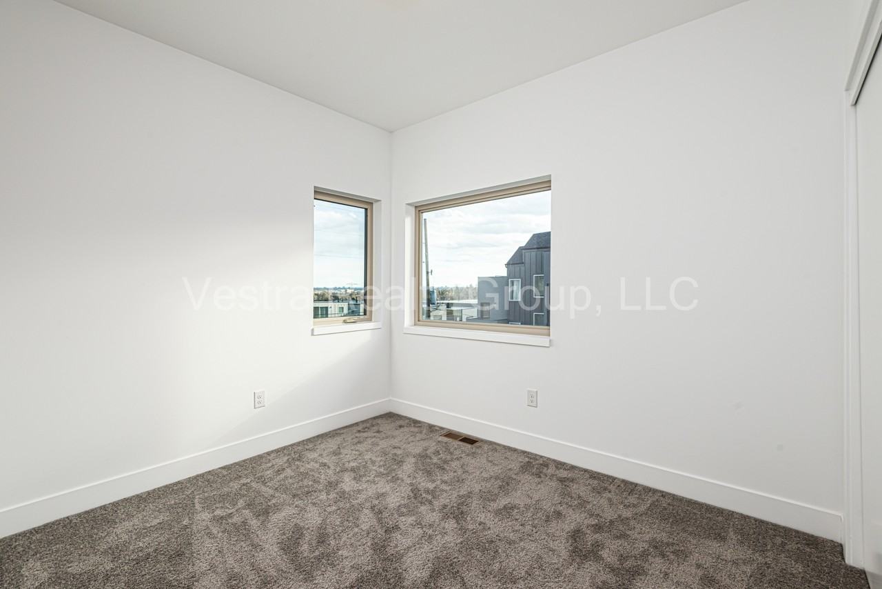 1306 Osceola St - Photo 7 of 20