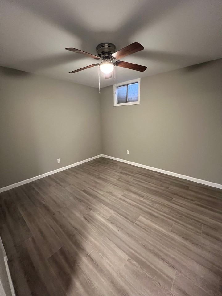 422 E Mill St #B - Photo 5 of 11