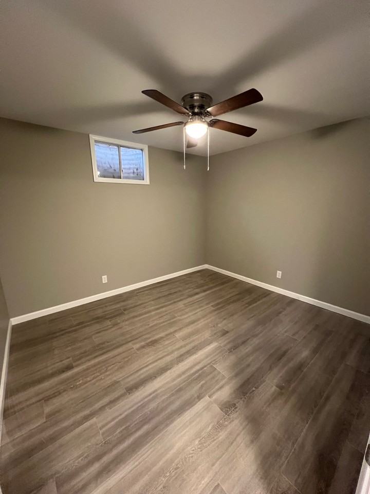 422 E Mill St #B - Photo 7 of 11