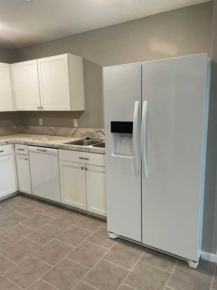 511 N Main St #B - Photo 6 of 14