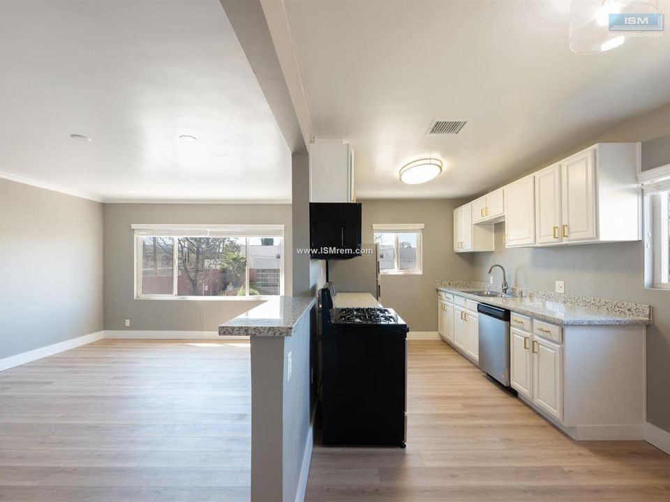14857 Hartsook Apartments - Photo 6 of 43