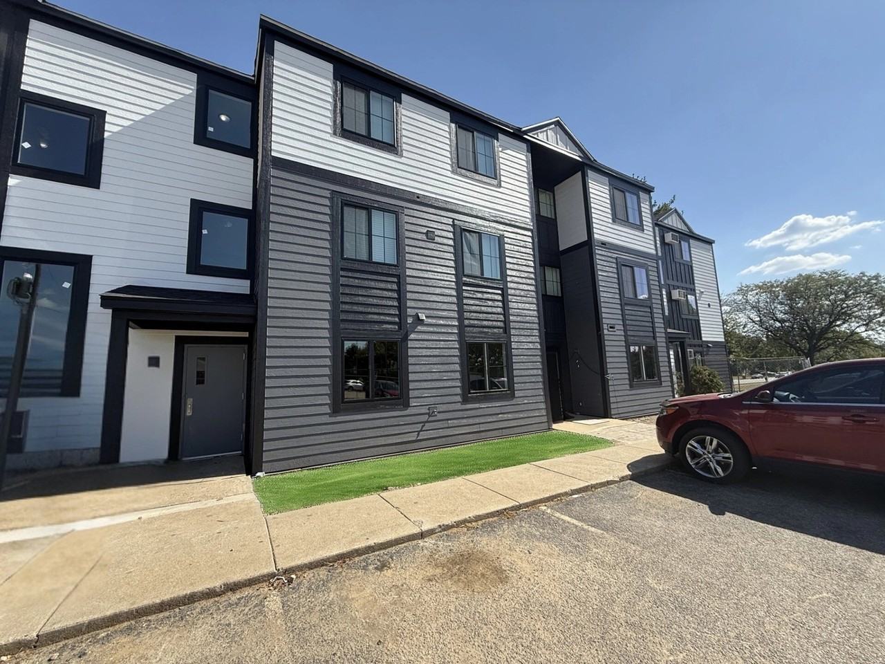 The Brickstone - Photo 2 of 9