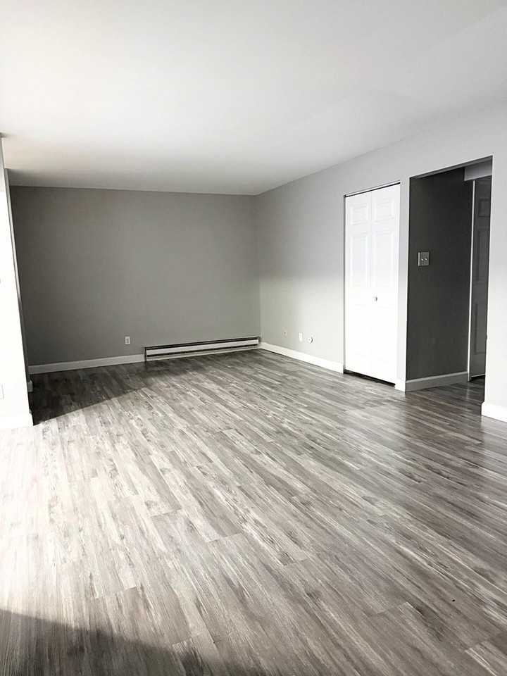 The Brickstone - Photo 5 of 9