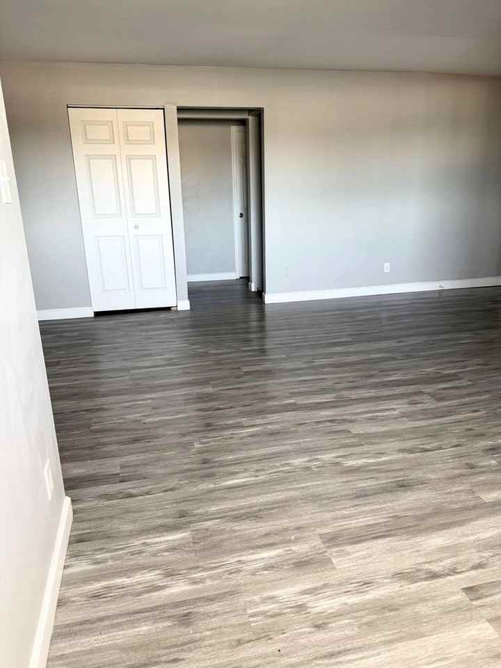 The Brickstone - Photo 7 of 9